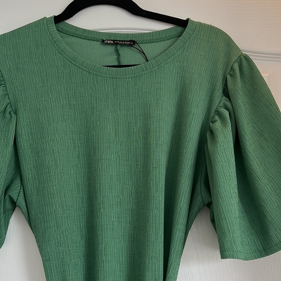 Zara dress - Picture 2 of 2